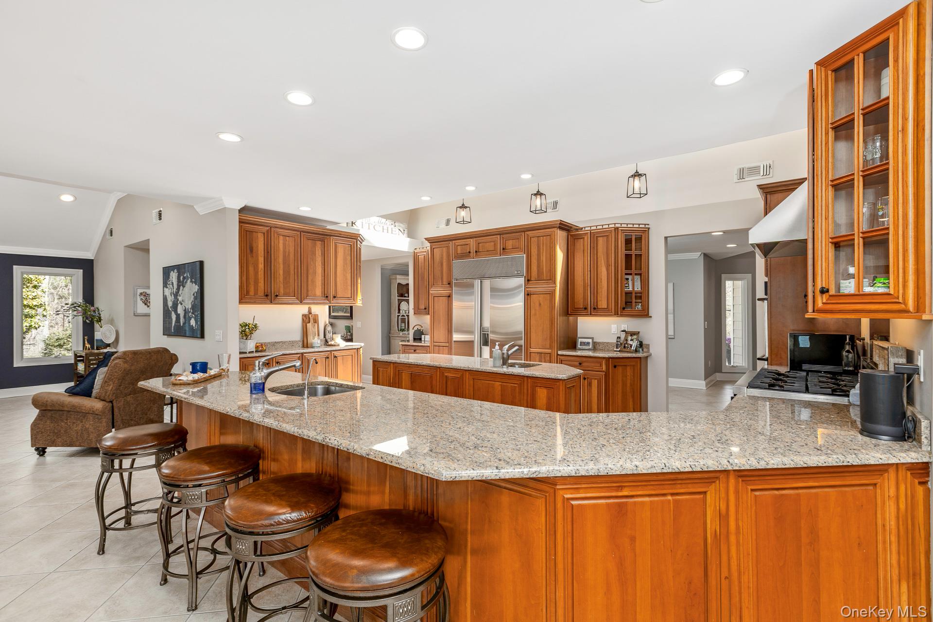 41 Landing Meadow Road Smithtown, NY 11787 - Photo 13 of 50