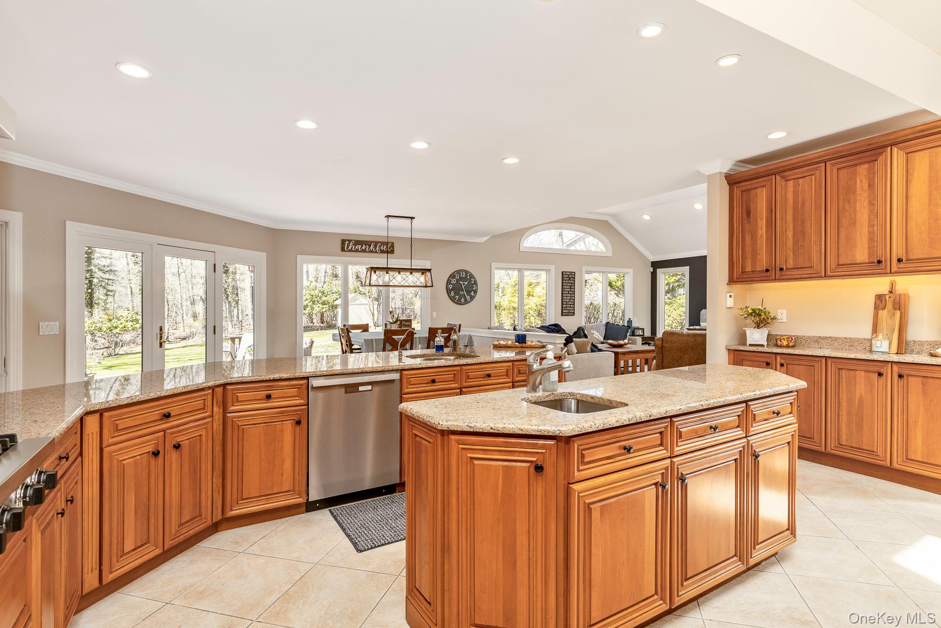 41 Landing Meadow Road Smithtown, NY 11787 - Photo 17 of 50