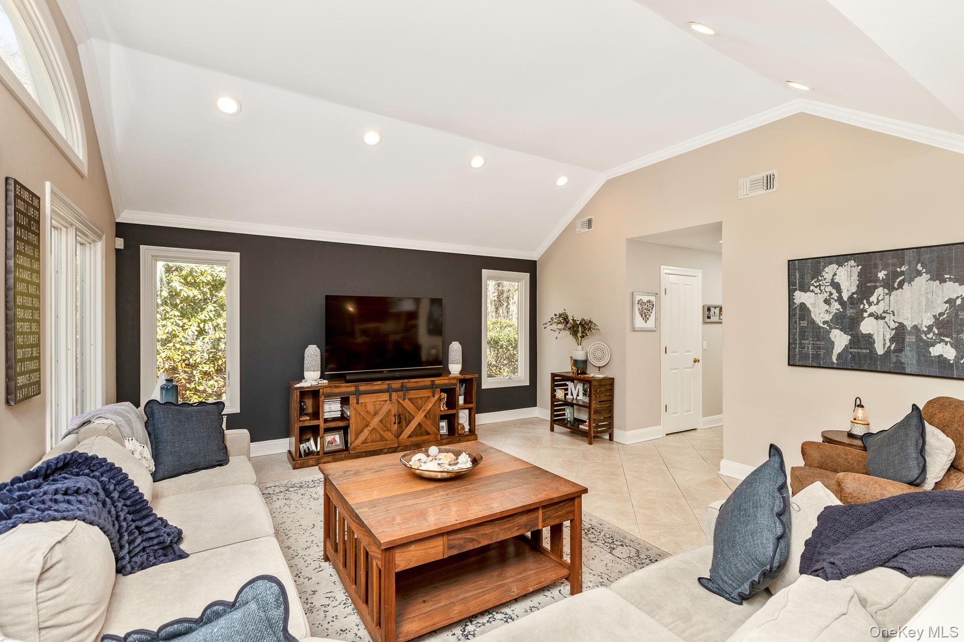 41 Landing Meadow Road Smithtown, NY 11787 - Photo 21 of 50