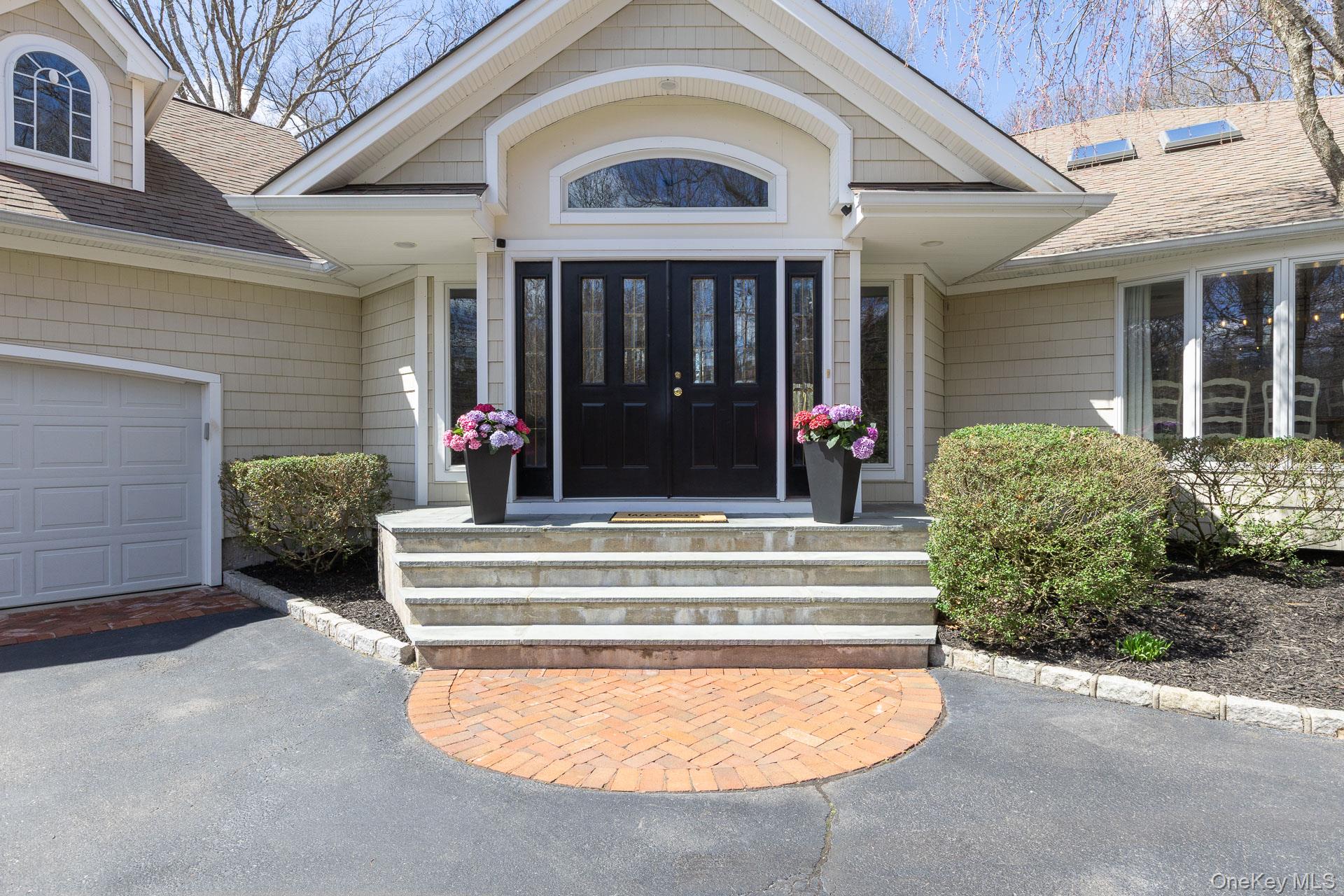 41 Landing Meadow Road Smithtown, NY 11787 - Photo 4 of 50