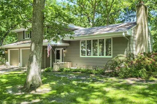 $589,900 | 4696 126th Street North, White Bear Lake, MN 55110