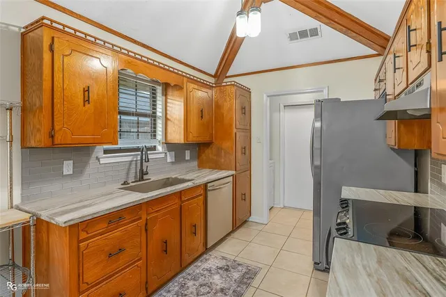 $1,600 | 5709 Bluebonnett Drive, Bossier City, LA 71112