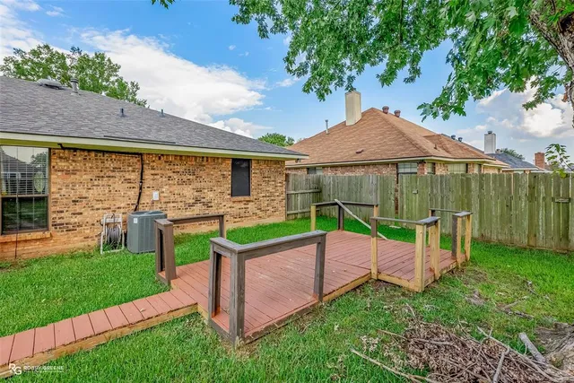 $1,600 | 5709 Bluebonnett Drive, Bossier City, LA 71112