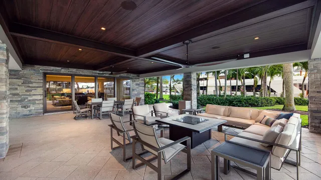 a view of a garden with palm trees