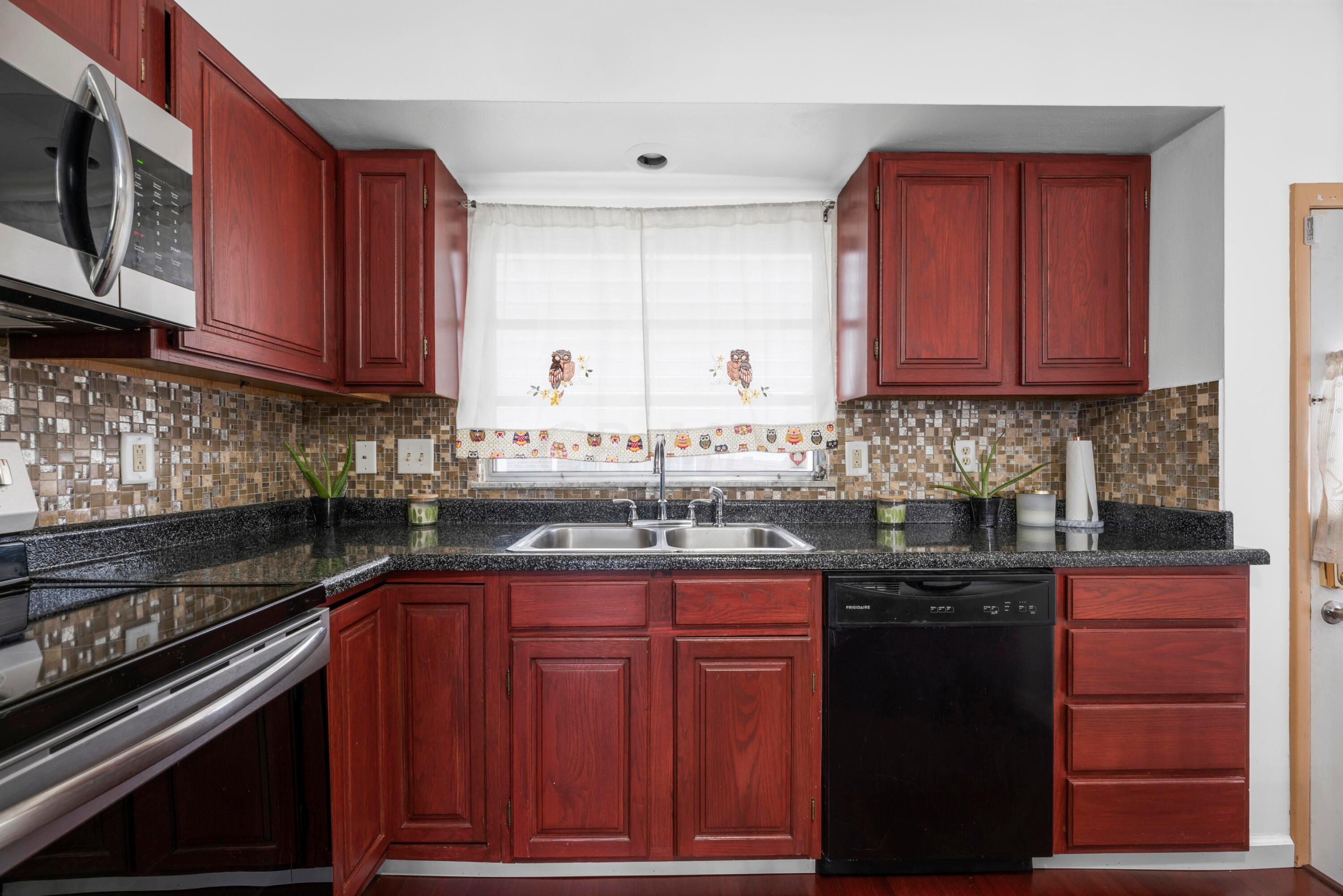 1080 Striebel Road Columbus, OH 43227 - Photo 11 of 42 MAR_6873