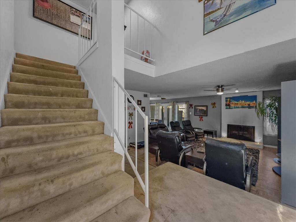 8411 Oak Streme Dallas, TX 75243 - Photo 15 of 28 a view of entryway and hall
