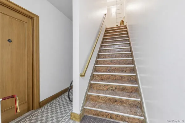 a view of a pathway both side of building