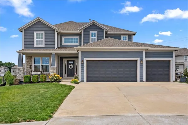 $675,000 | 20430 West 107th Terrace, Olathe, KS 66061