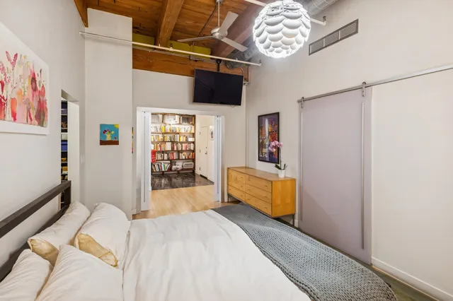 $849,900 | 400 South Green Street, Unit 305, Chicago, IL 60607