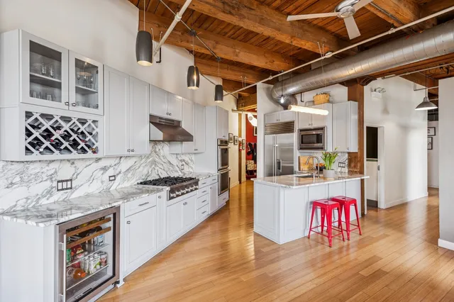 $849,900 | 400 South Green Street, Unit 305, Chicago, IL 60607