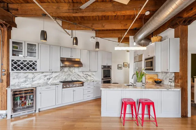 $849,900 | 400 South Green Street, Unit 305, Chicago, IL 60607