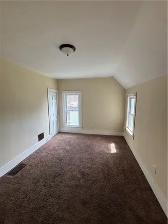 $995 | 1056 Walnut Street, Unit 4, Elmira, NY 14905