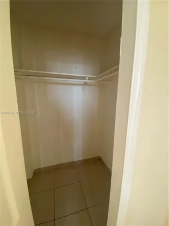 $1,700 | 606 West 81st Street, Unit 307, Hialeah, FL 33014
