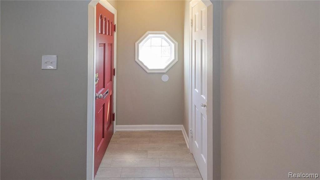 20203 Stratford Road Detroit, MI 48221 - Photo 3 of 16