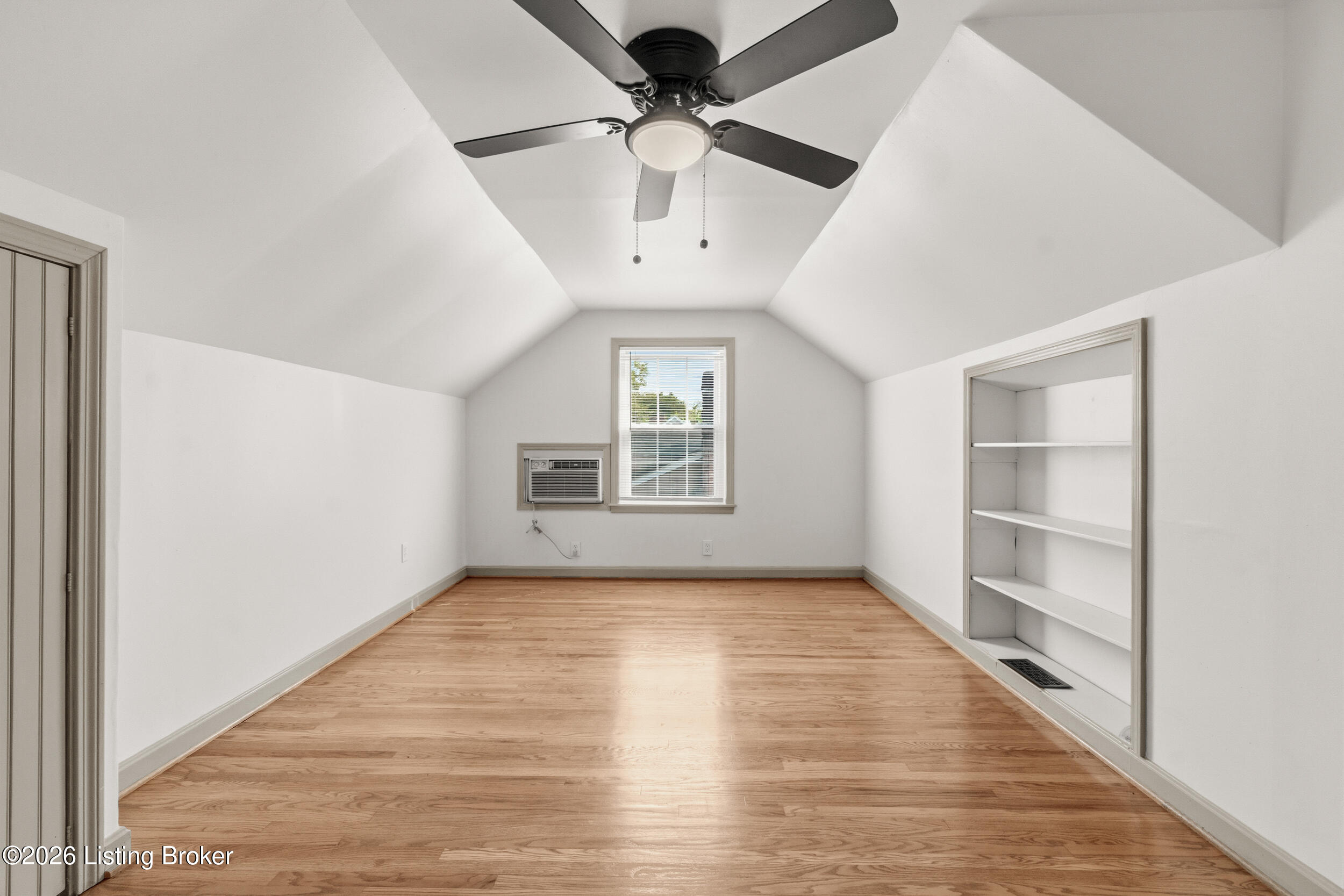 4629 Beaver Road Louisville, KY 40207 - Photo 34 of 46 2nd floor Bedroom 1