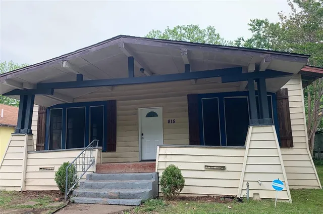 $1,550 | 815 South Willow Street, Sherman, TX 75090