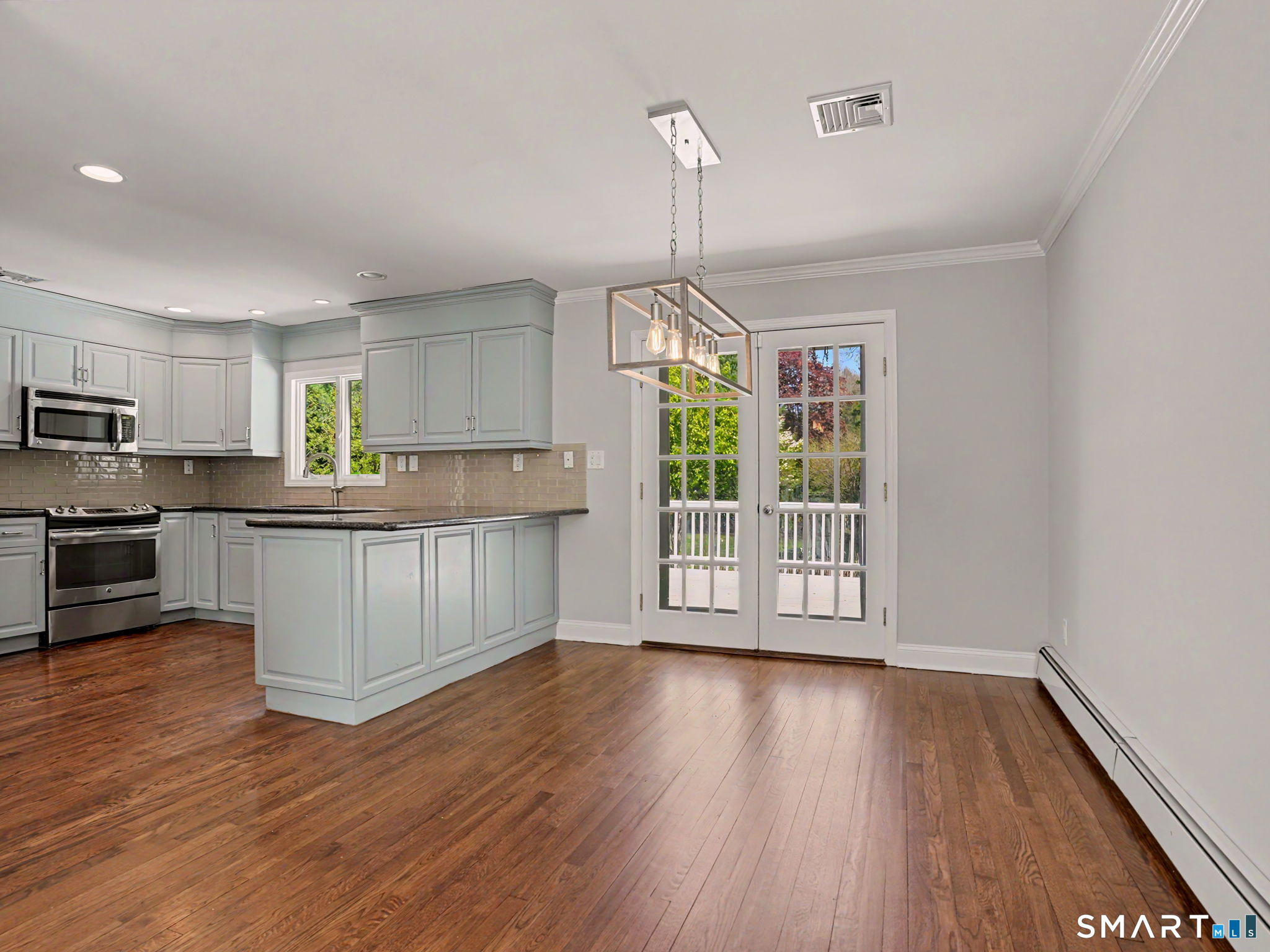 44 Sniffen Road Westport, CT 06880 - Photo 12 of 39