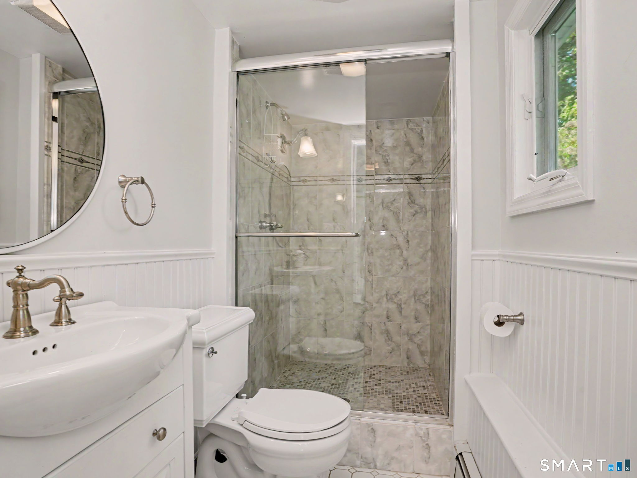 44 Sniffen Road Westport, CT 06880 - Photo 21 of 39 Full bathroom off family room