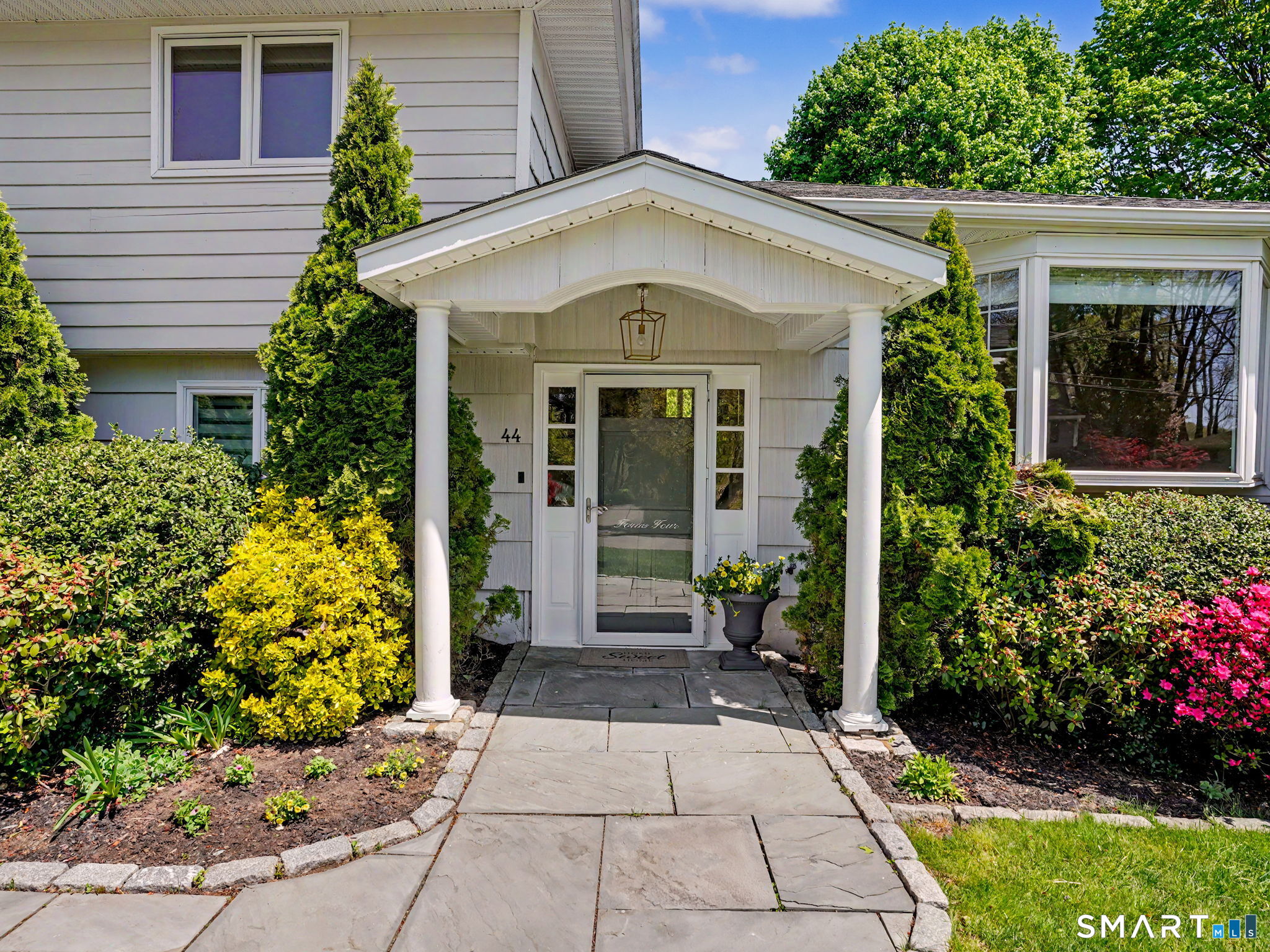 44 Sniffen Road Westport, CT 06880 - Photo 4 of 39
