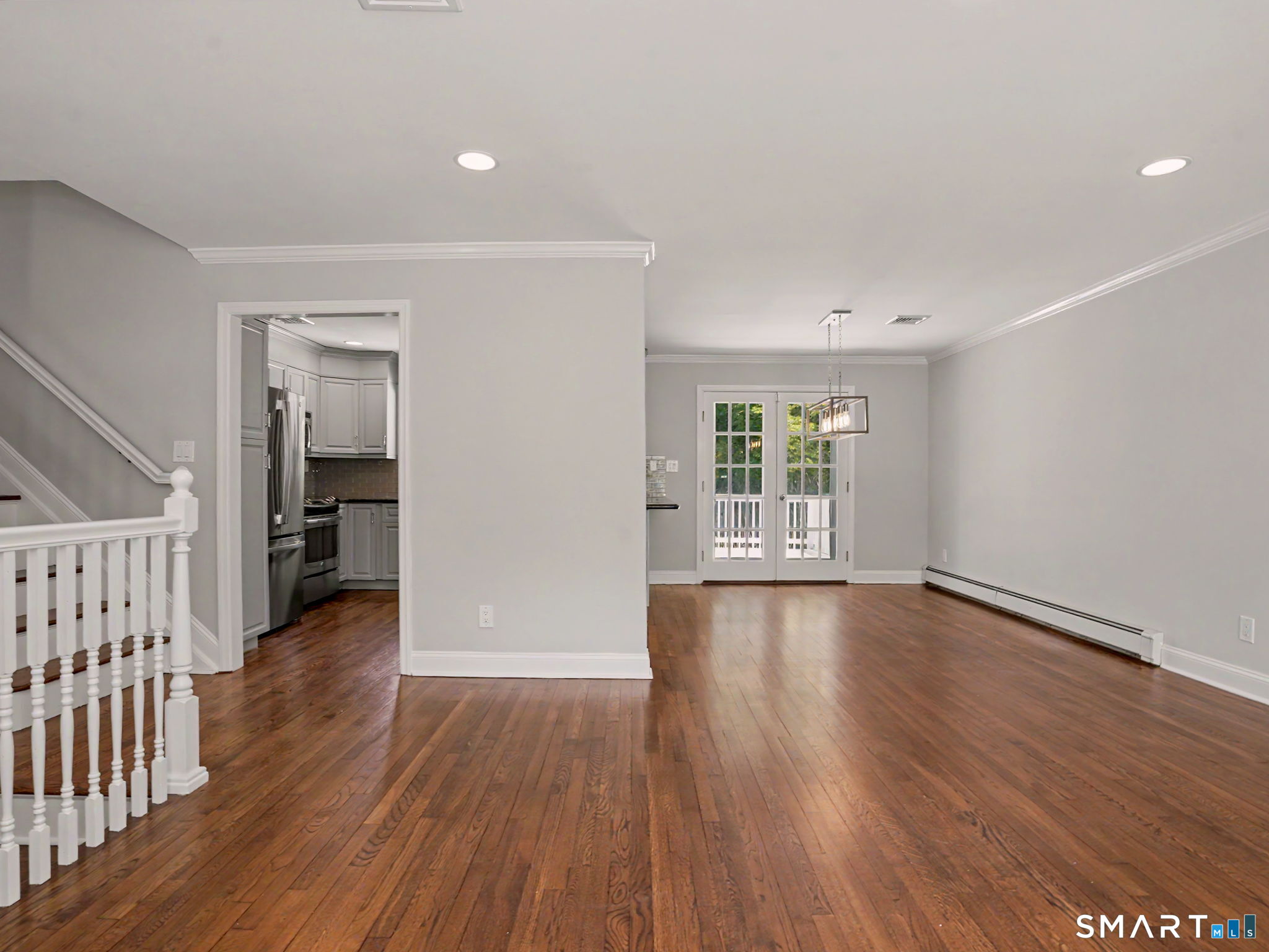 44 Sniffen Road Westport, CT 06880 - Photo 10 of 39 Dining room with french doors leading to deck
