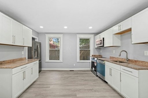 139 Lincoln Street Worcester, MA 01605 - Photo 14 of 36