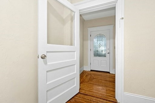 139 Lincoln Street Worcester, MA 01605 - Photo 3 of 36