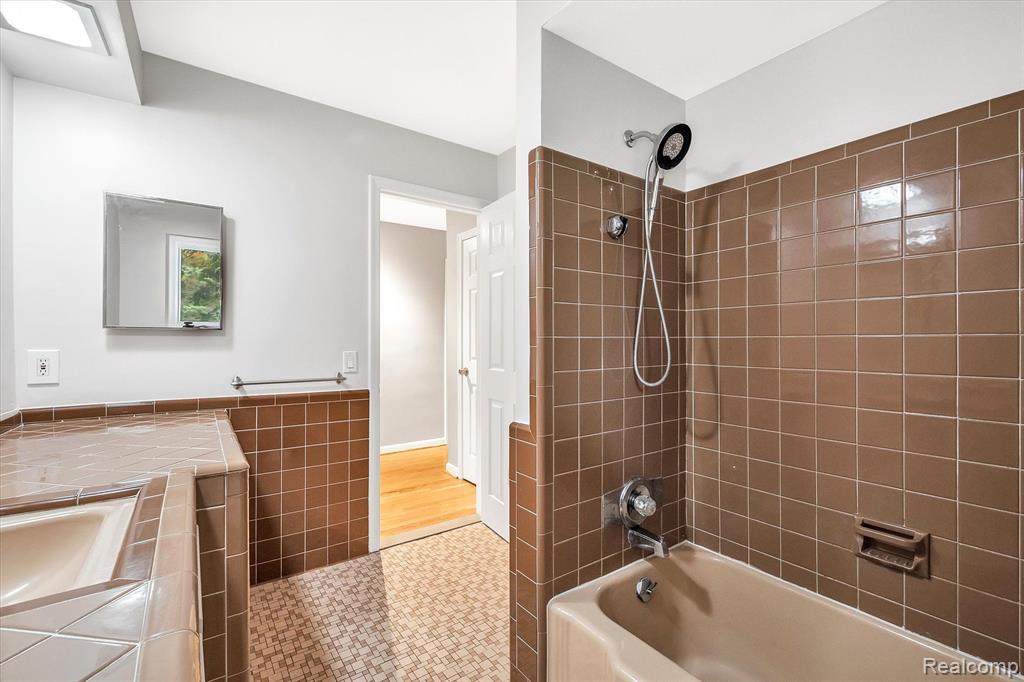 30540 Pear Ridge Farmington Hills, MI 48334 - Photo 26 of 66