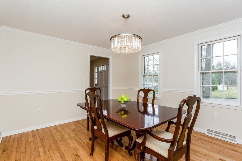 19 Northfield Road Longmeadow, MA 01106 - Photo 11 of 35 Gallery Image 11
