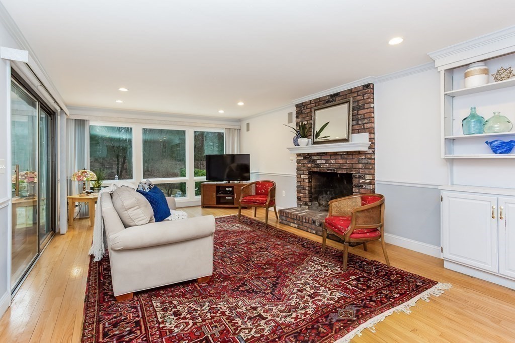 19 Northfield Road Longmeadow, MA 01106 - Photo 5 of 35 Gallery Image 5