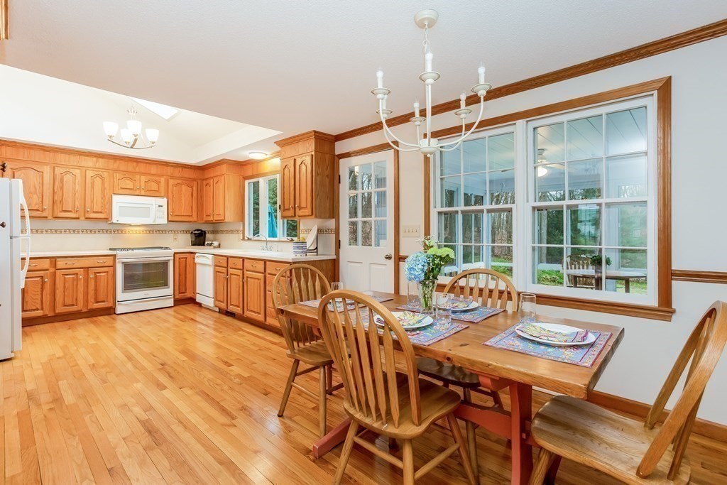 19 Northfield Road Longmeadow, MA 01106 - Photo 8 of 35 Gallery Image 8