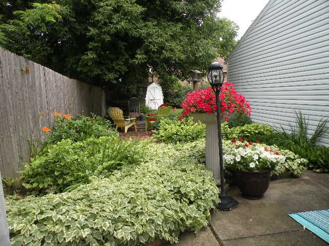 125 East Holmes Road Lansing, MI 48910 - Photo 7 of 49 31387350-7.JPG