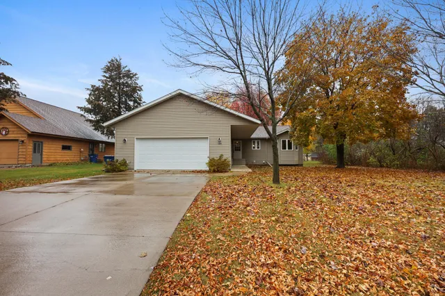 $289,900 | 1208 36th Avenue North, St. Cloud, MN 56303