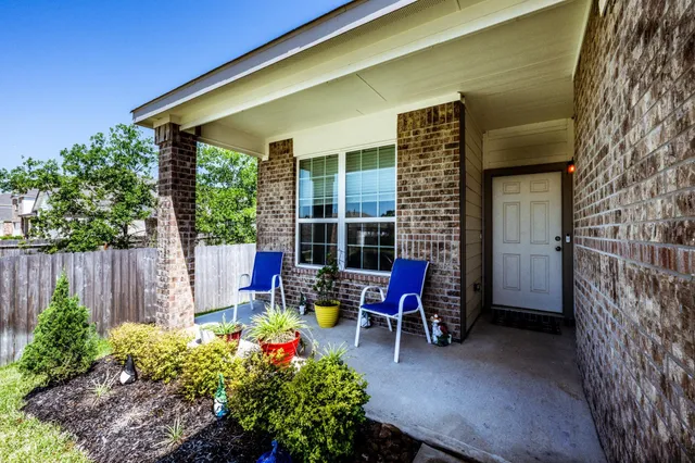 $1,975 | 108 Bobcat Bend, Huntsville, TX 77320