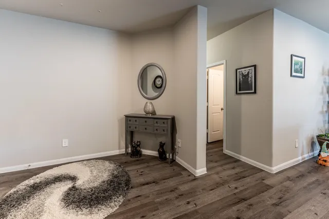 $1,975 | 108 Bobcat Bend, Huntsville, TX 77320