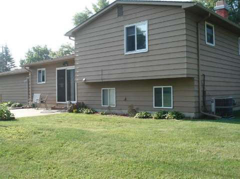 7064 Carpenter Road Flushing, MI 48433 - Photo 20 of 22 20415545-19.JPG