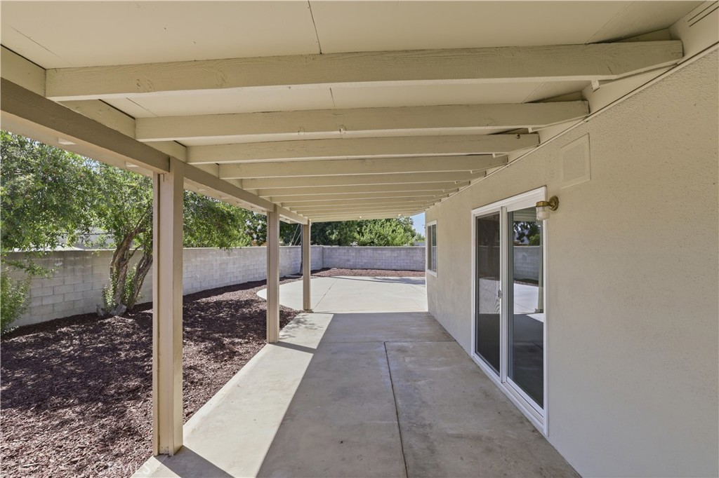 1375 North Chestnut Avenue Rialto, CA 92376 - Photo 40 of 45