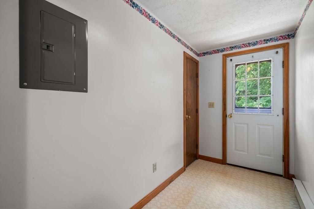 11 Gloucester Road Grafton, MA 01536 - Photo 28 of 38 a view of an front door