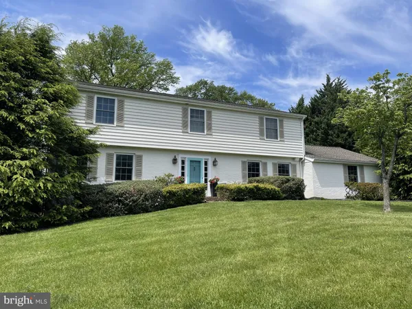$1,185,000 | 6 Candlelight Court, Lutherville-Timonium, MD 21093