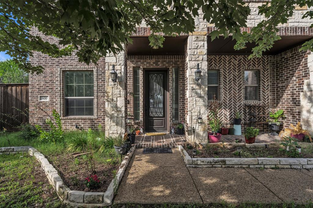 800 Goose Court Forney, TX 75126 - Photo 2 of 32