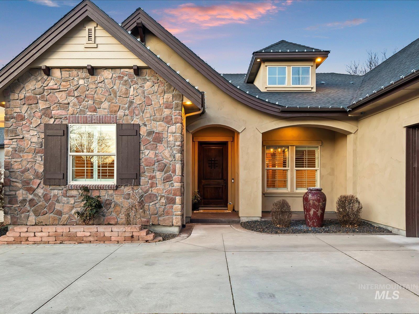 4328 Edgemont Street Boise, ID 83706 - Photo 2 of 50