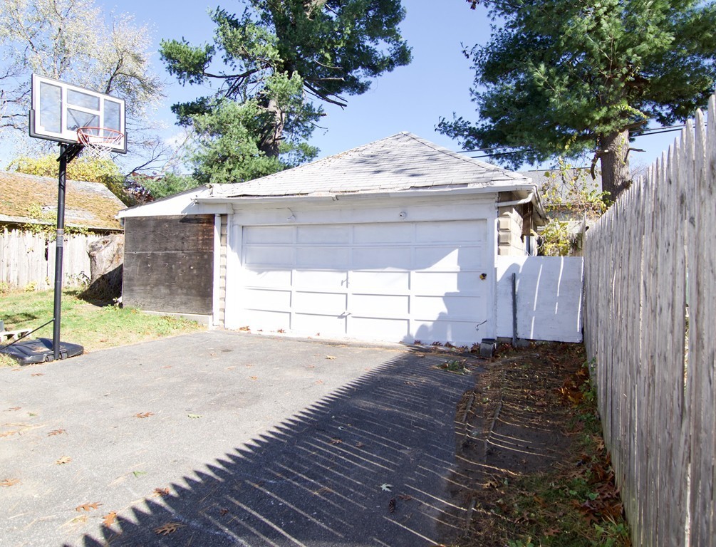 59-61 Sycamore Street Springfield, MA 01109 - Photo 36 of 37 Gallery Image 36