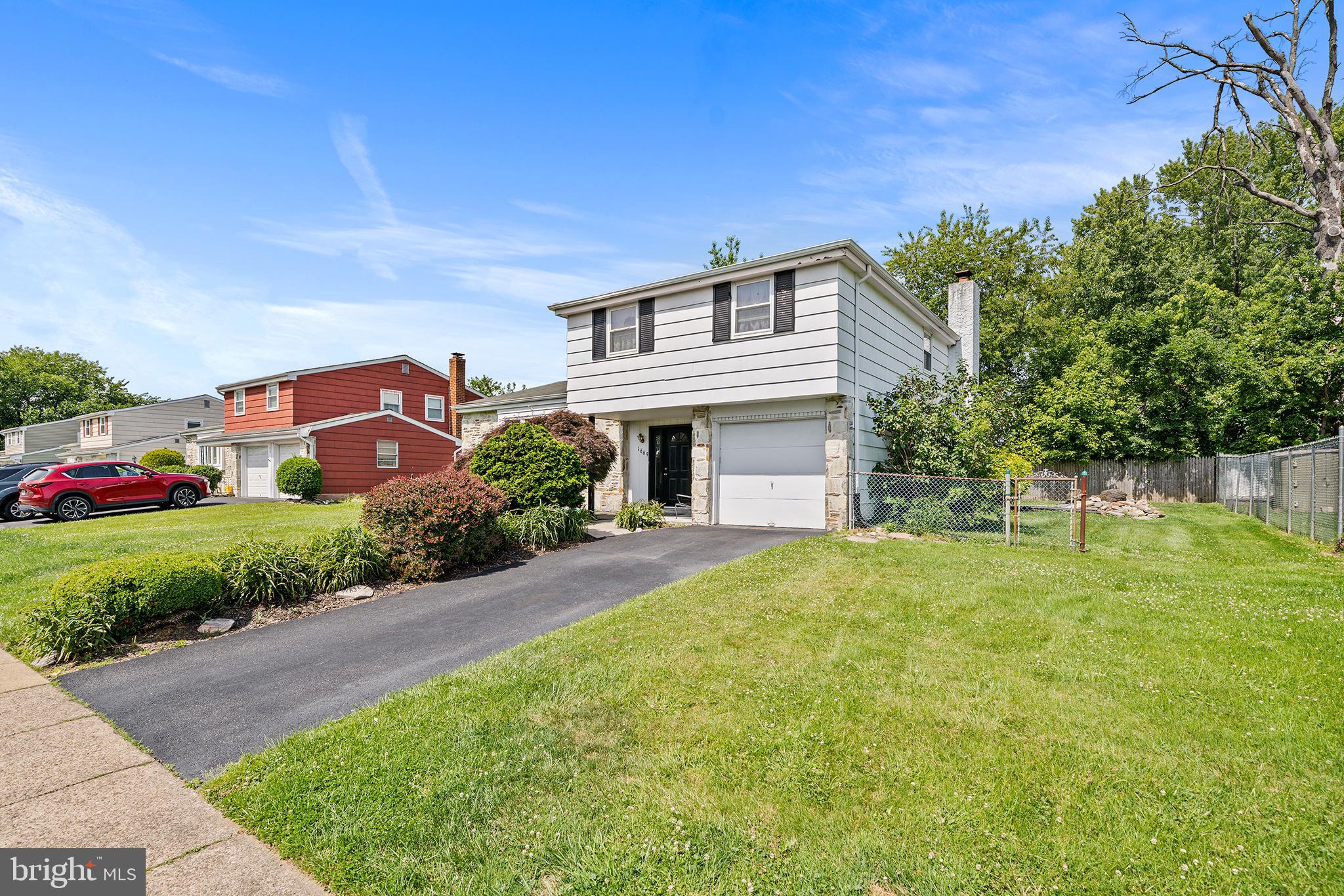 1669 Radburn Road Bensalem, PA 19020 - Photo 3 of 30