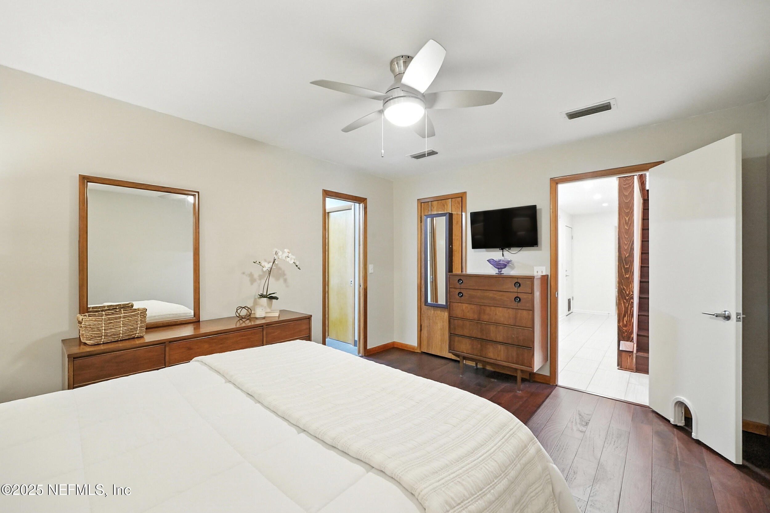 1825 Hickory Lane Atlantic Beach, FL 32233 - Photo 18 of 34 Primary Bedroom