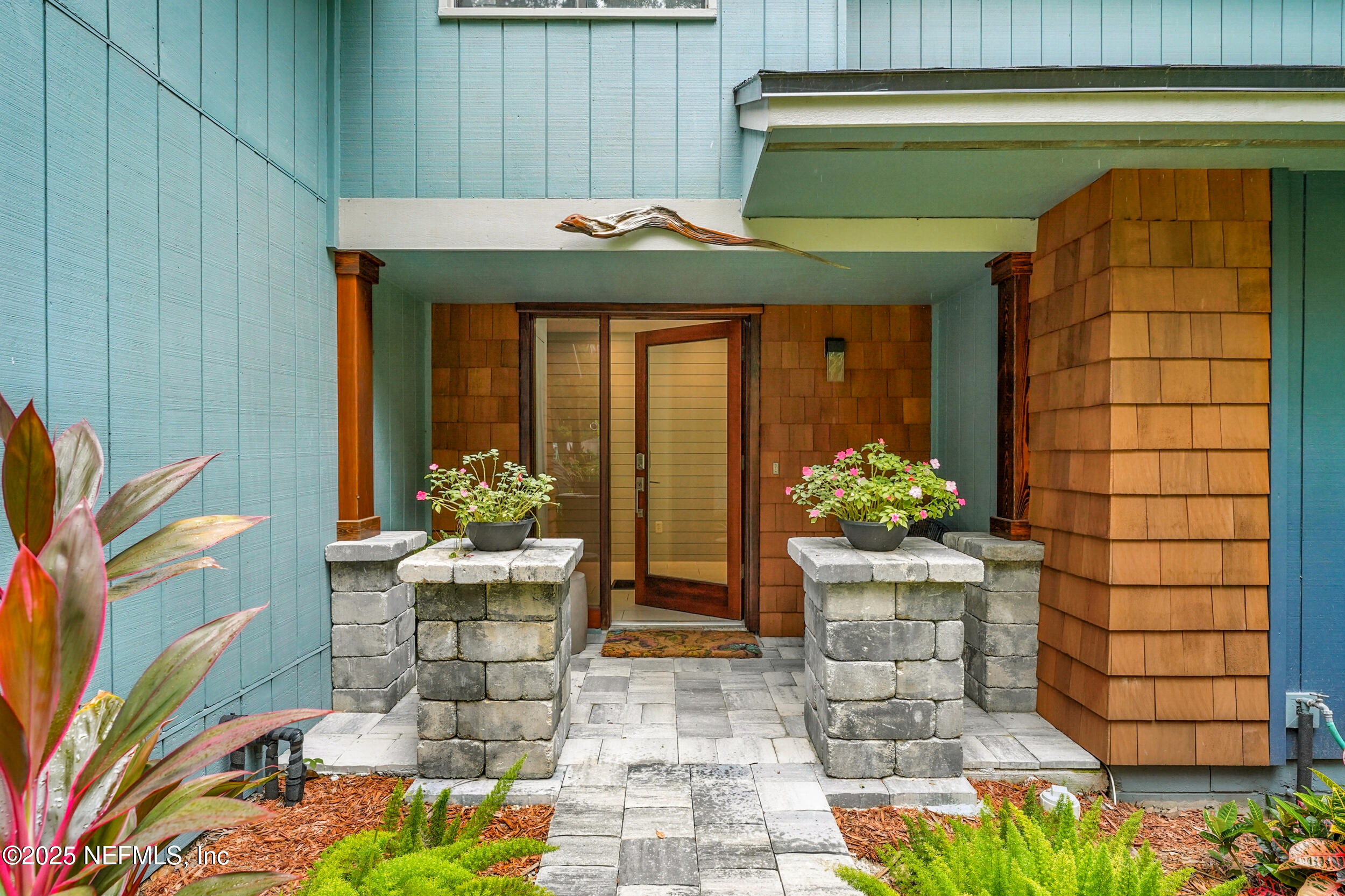 1825 Hickory Lane Atlantic Beach, FL 32233 - Photo 2 of 34 Welcome Home...