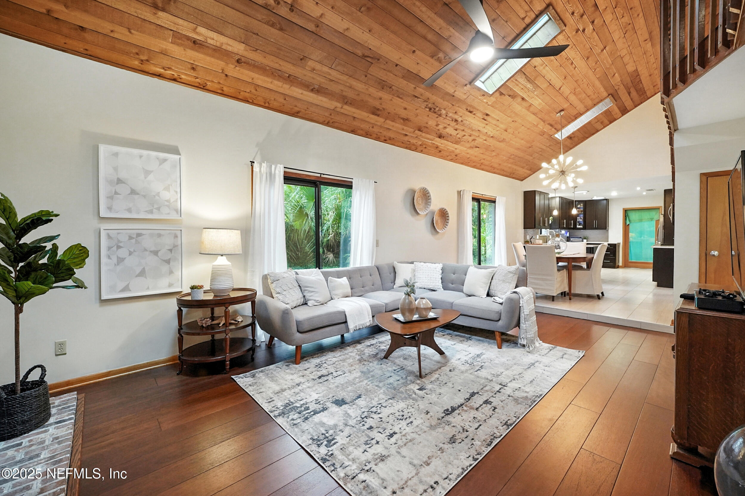 1825 Hickory Lane Atlantic Beach, FL 32233 - Photo 4 of 34 Family Room