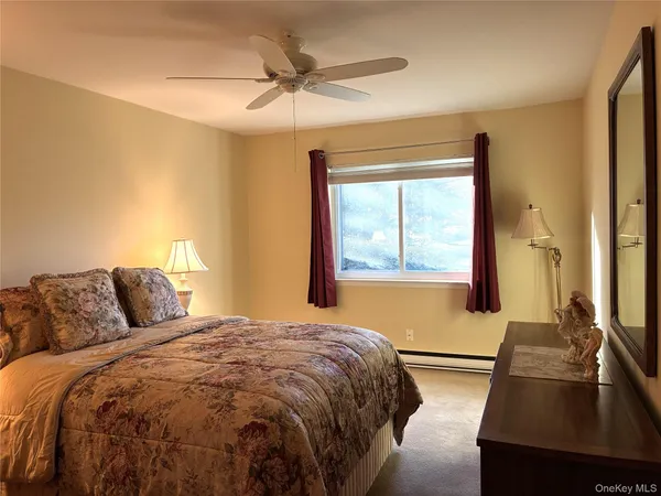 $499,000 | 707 Bentley Court, St. James, NY 11780