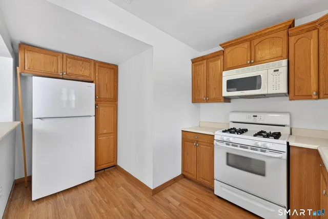 $2,500 | 155 Cottonwood Road, Unit 155, Newington, CT 06111