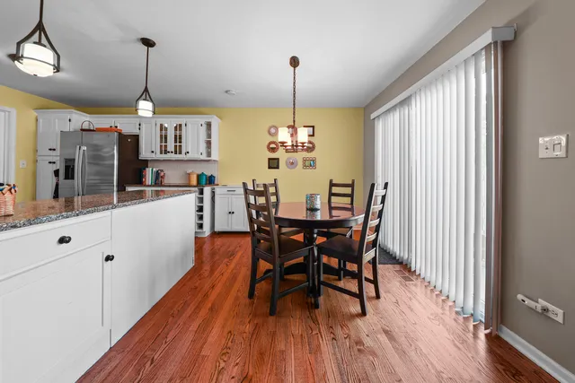 $350,000 | 25032 West McMillin Drive, Channahon, IL 60410