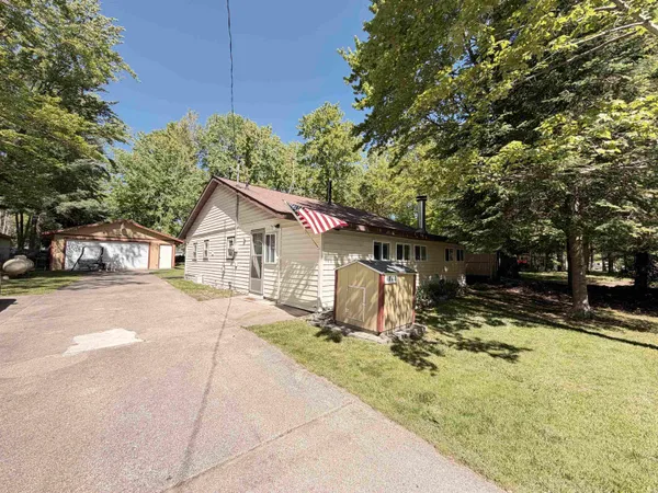 $130,000 | 4803 Highland Court, Harrison, MI 48625
