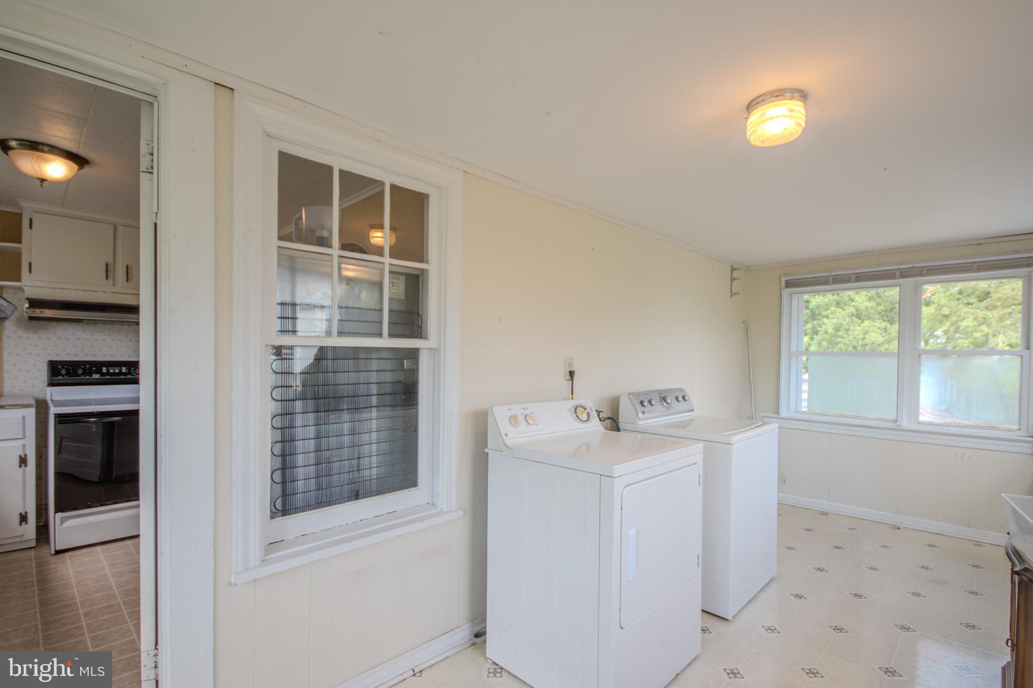 35837 Bob Kelley Road Pittsville, MD 21850 - Photo 13 of 23 Laundry room